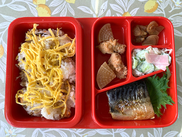 鯖の昆布〆焼とチラシ寿司